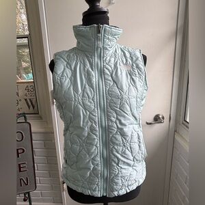 The North Face Quilted Puffer Vest small athleisure layered transitional‎ winter